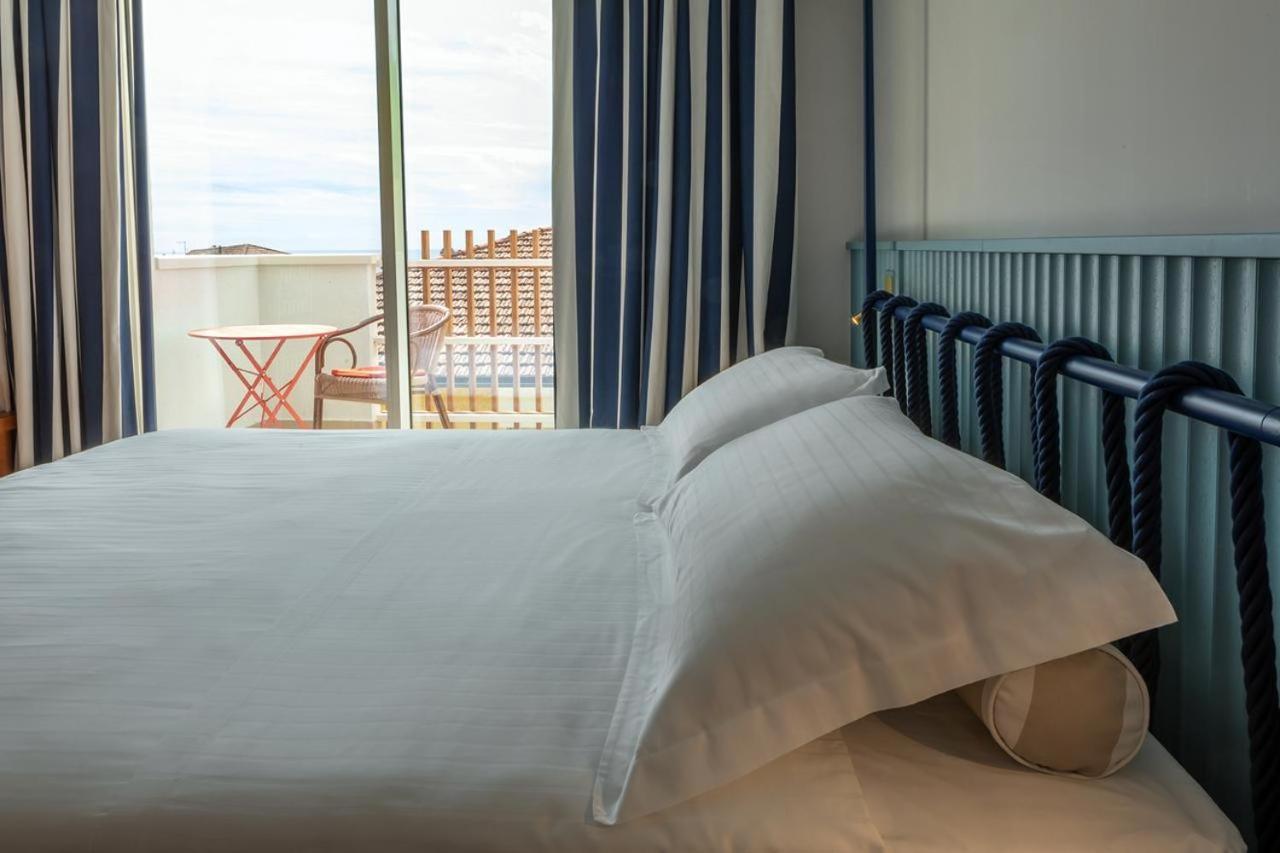 Mure Hotel 努马纳 外观 照片