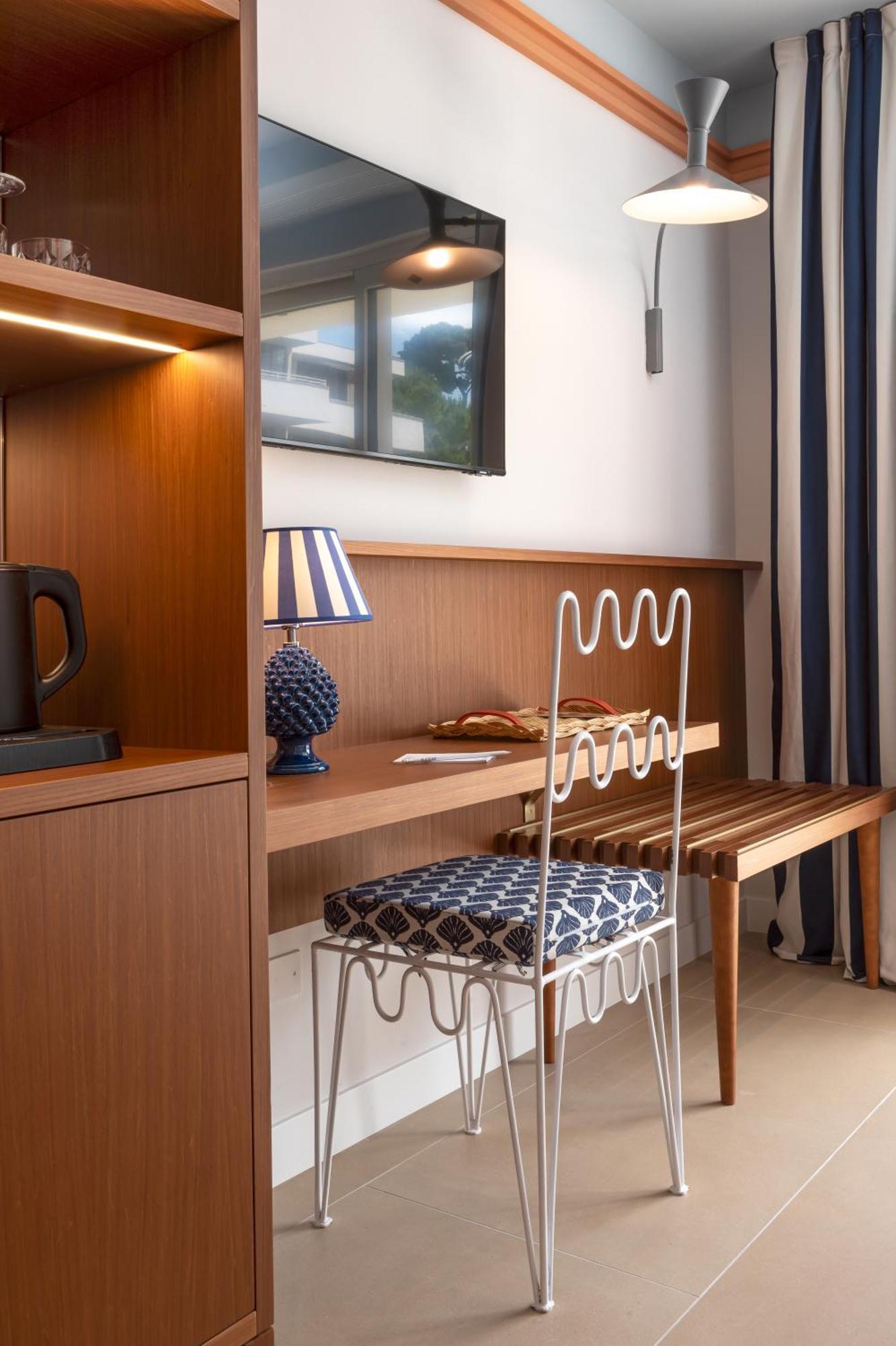 Mure Hotel 努马纳 外观 照片